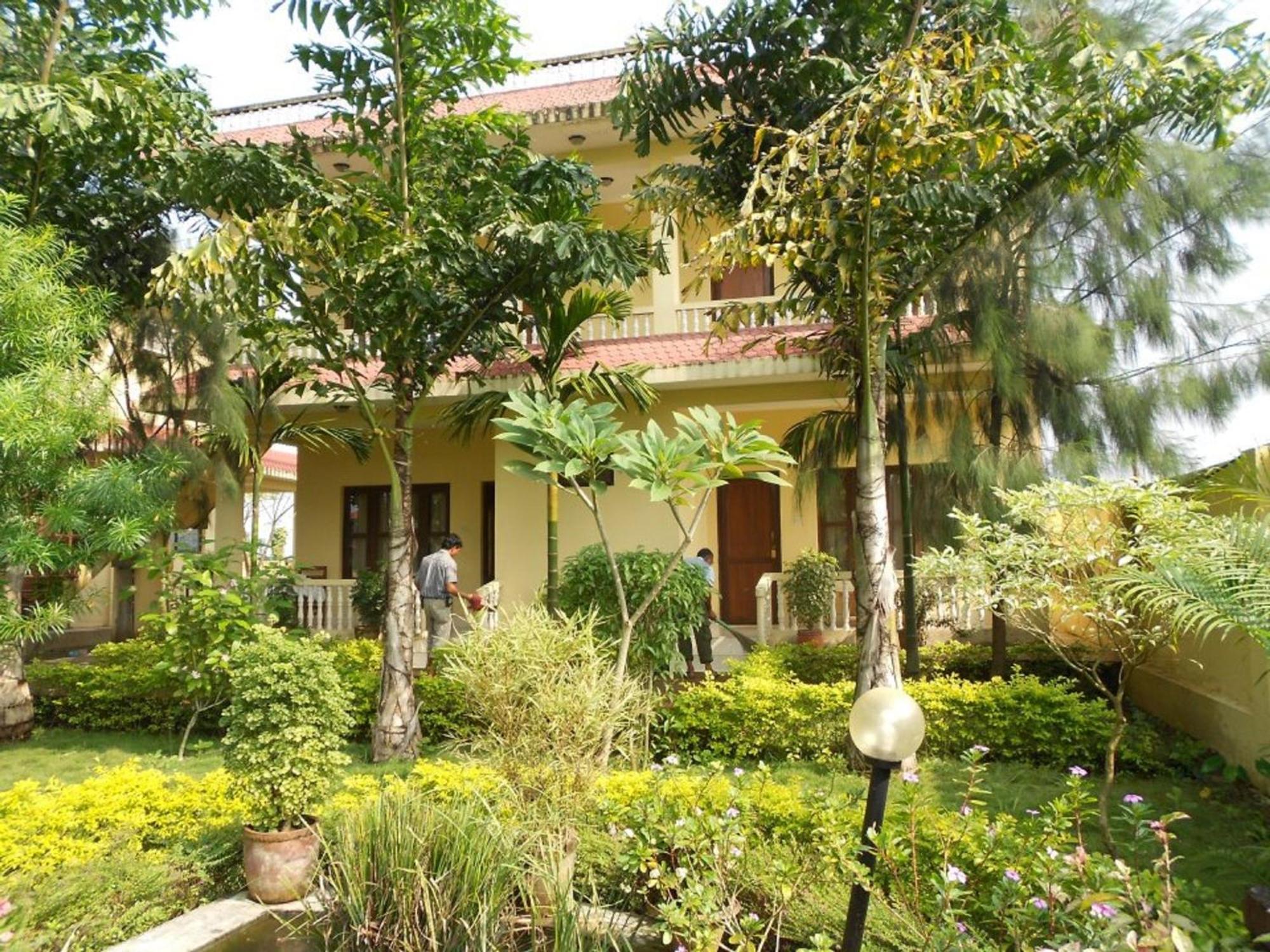 Hotel Rainforest Sauraha Dış mekan fotoğraf