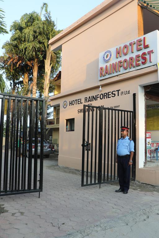 Hotel Rainforest Sauraha Dış mekan fotoğraf